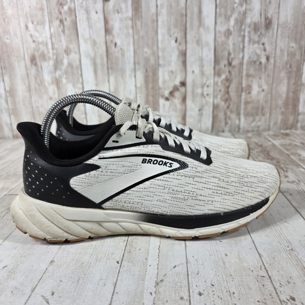 Brooks Anthem 7 Womens Running Shoes White Black Gum 1204281B121 Size 8